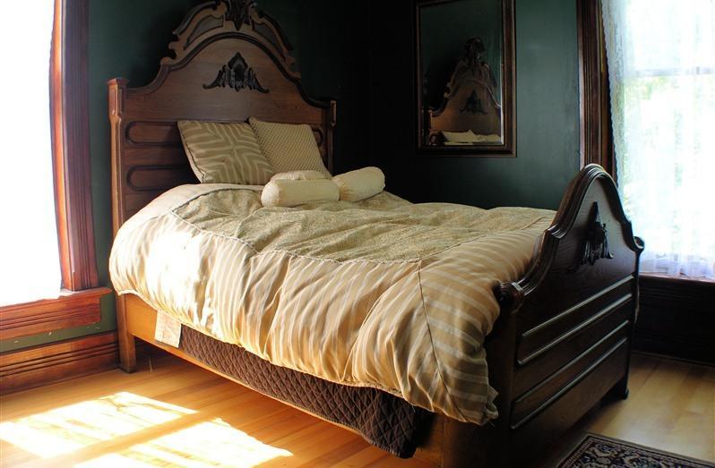 Bed and Breakfast Whiskey Mansion Saint Joseph Habitación foto