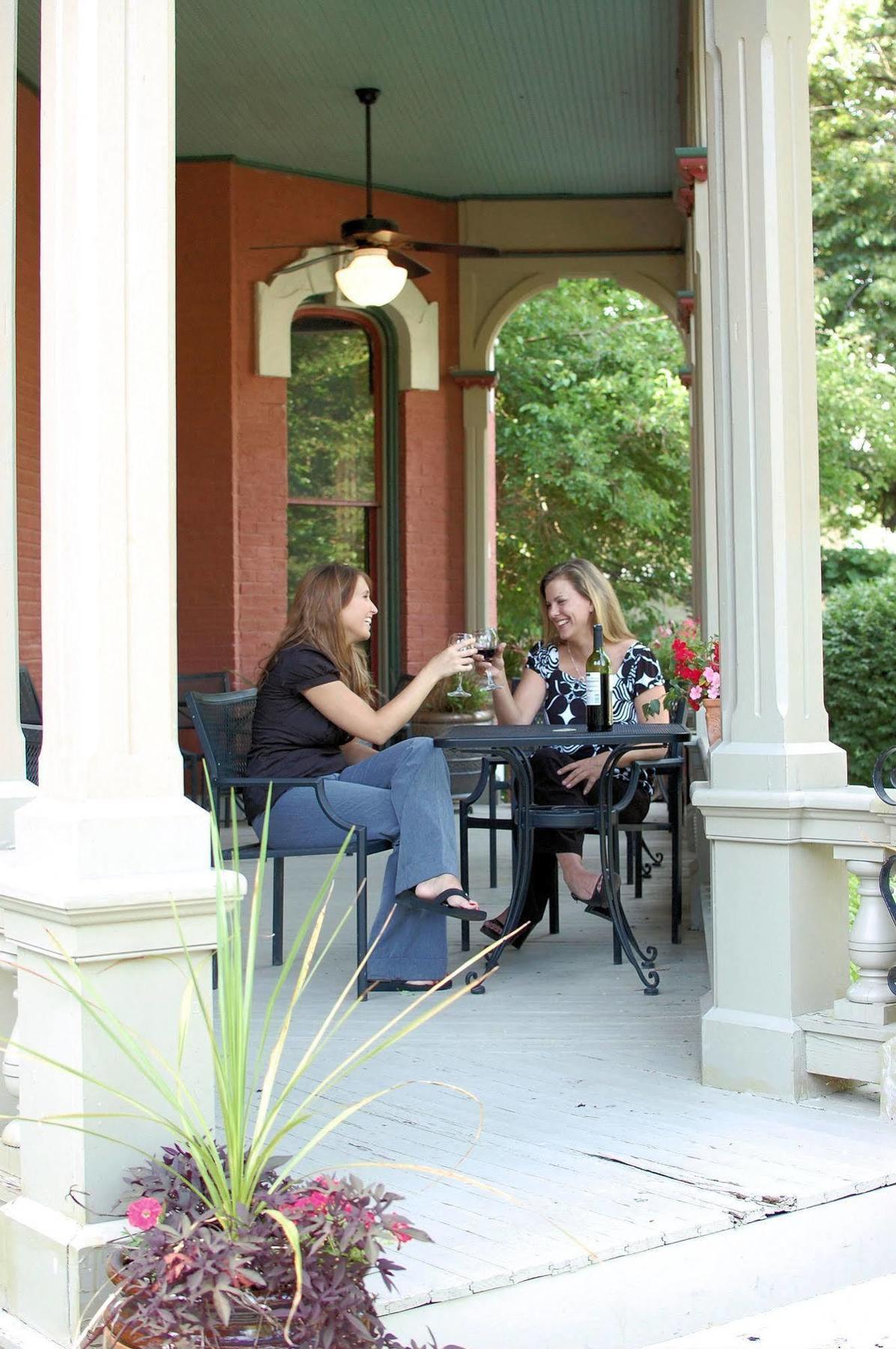 Bed and Breakfast Whiskey Mansion Saint Joseph Restaurante foto